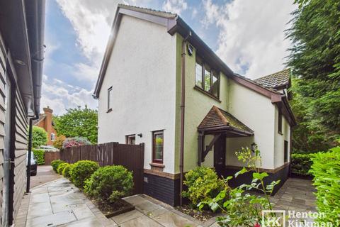 The Pines, Steepleview 4 bed detached house for sale