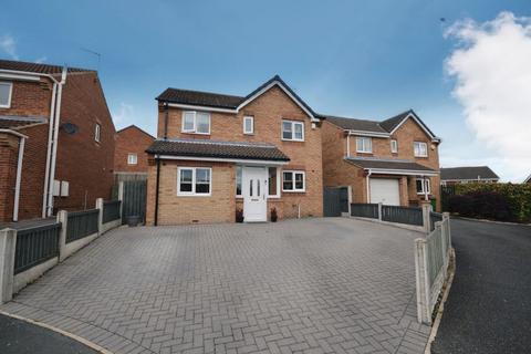 Kingsley Drive, CASTLEFORD 5 bed detached house for sale