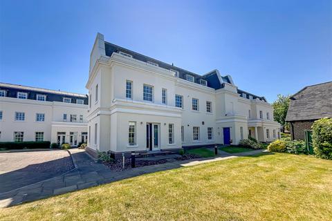 Ford Road, Arundel BN18 2 bed apartment for sale