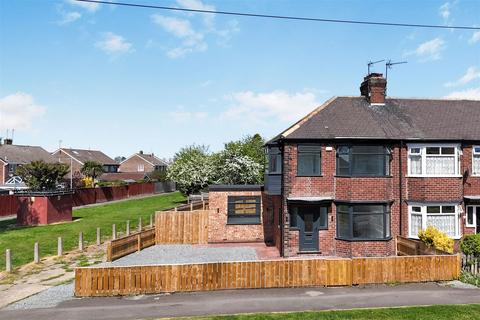 Colville Avenue, Hull 3 bed semi