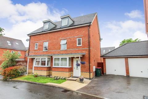 Witney Road, Crawley, West Sussex.... 4 bed semi