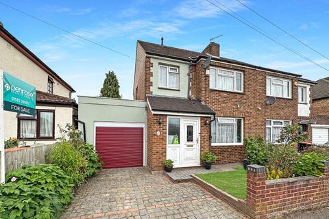 Brandreth Avenue, Dunstable LU5 4 bed semi