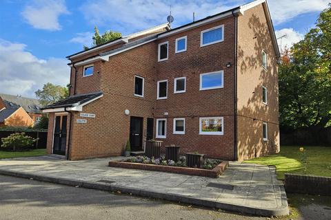 College Court, Cleveland Avenue... 2 bed apartment for sale