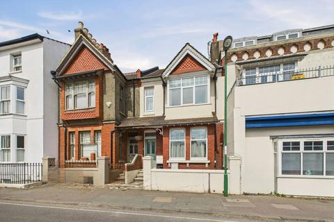 Western Road, Shoreham by Sea 2 bed ground floor flat for sale