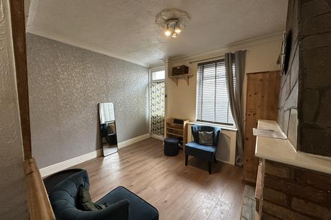 Constitution Road, Chatham, Kent, ME5 2 bed terraced house for sale