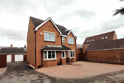 Fern View, Gomersal 6 bed detached house for sale