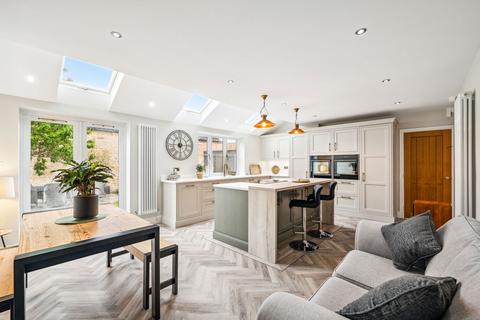 High Street, Lincoln LN4 5 bed detached house for sale