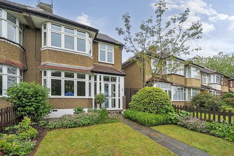 Ravenswood Crescent, West Wickham, BR4 4 bed end of terrace house for sale