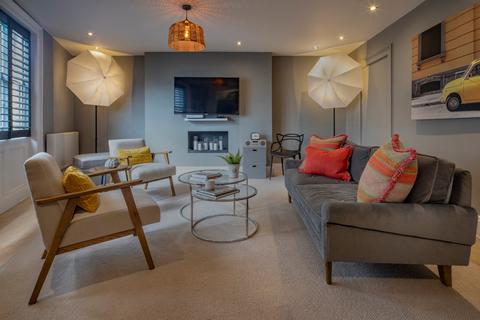Wellington Street, London 2 bed flat for sale