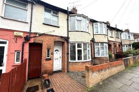 South Luton, Luton LU1 3 bed terraced house for sale