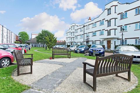 Bushey Road, Raynes Park SW20 1 bed apartment for sale