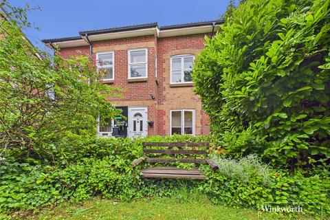 Grovelands Place, Reading, Berkshire... 2 bed maisonette for sale