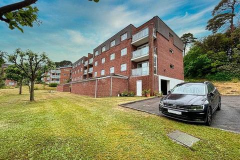 Overbury Road, Poole, Poole BH14 2 bed apartment for sale