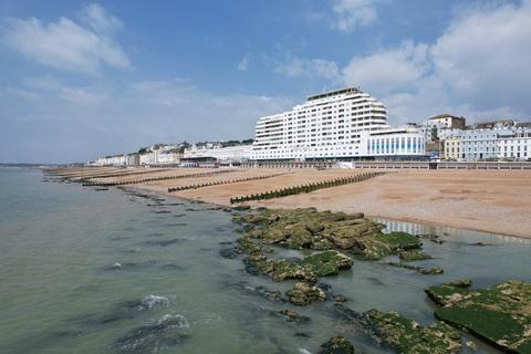 Marine Court, St. Leonards