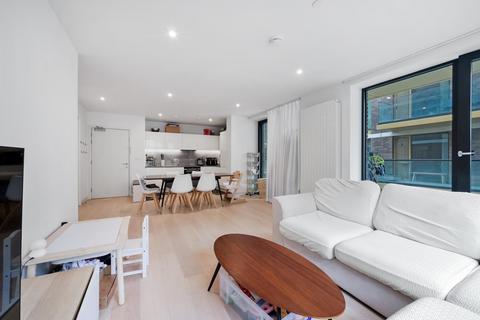 John Cabot House, Royal Wharf, E16 2 bed apartment for sale