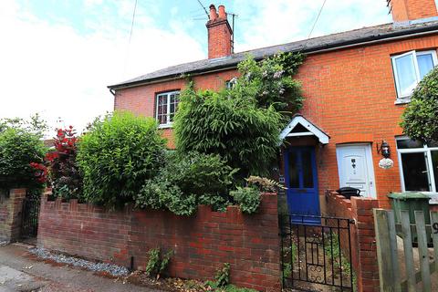Tower Hill, FARNBOROUGH GU14 2 bed terraced house for sale