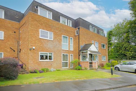 William Covell Close, Enfield 2 bed flat for sale