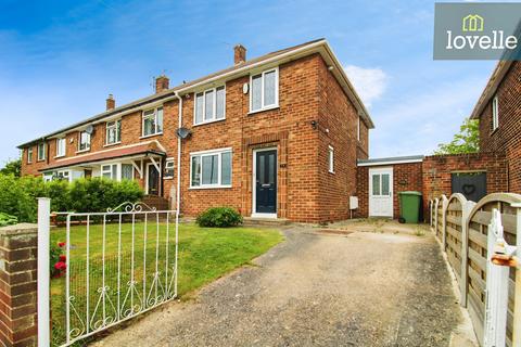 Whitby Drive, Grimsby DN32 3 bed semi