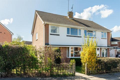 Hurst Gardens, Hurstpierpoint BN6 2 bed semi