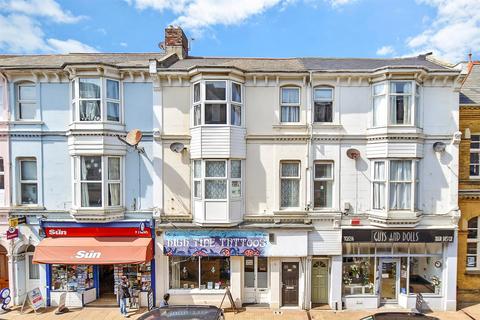 115 High Street, Sandown PO36 3 bed apartment for sale