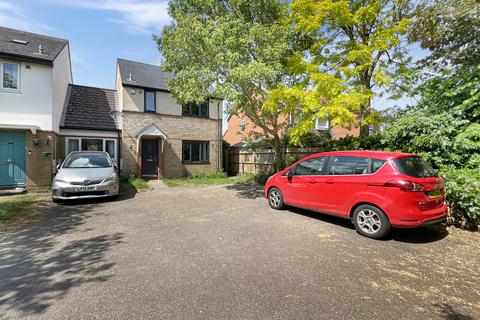 Cambridge CB4 3 bed link detached house for sale
