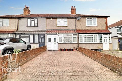 Woodrow Avenue, Hayes 2 bed terraced house for sale