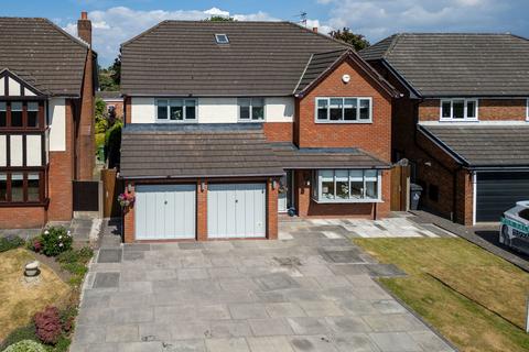 Julian Way, Widnes, WA8 9AB 6 bed detached house for sale