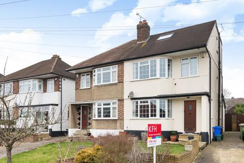 Constance Crescent, Hayes, Kent, BR2 4 bed semi
