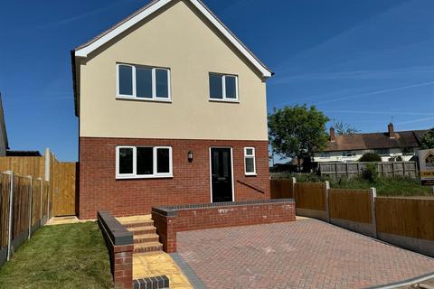 Queensway, Nesscliffe, Shrewsbury. 3 bed detached house for sale