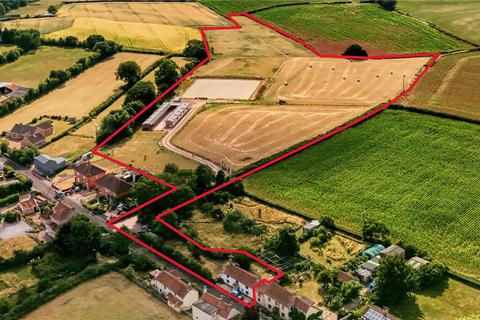 Borough Post & Equestrian Facilities... 2 bed equestrian property for sale