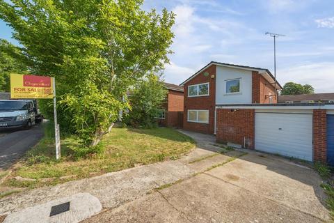 Maidenhead,  Berkshire,  SL6 3 bed link detached house for sale