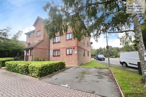 Chestnut Road, Vange 1 bed flat for sale