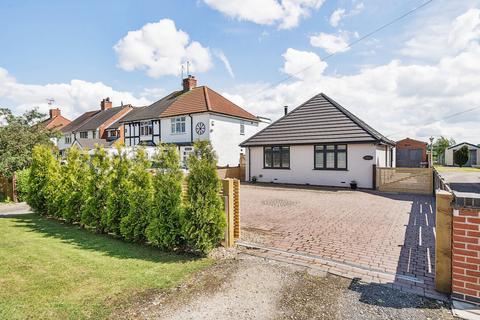 2 bedroom bungalow for sale