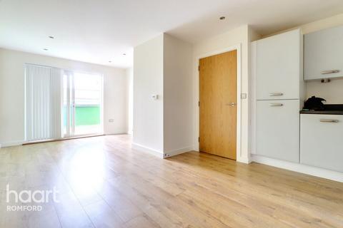 Crown Drive, Romford 1 bed apartment for sale
