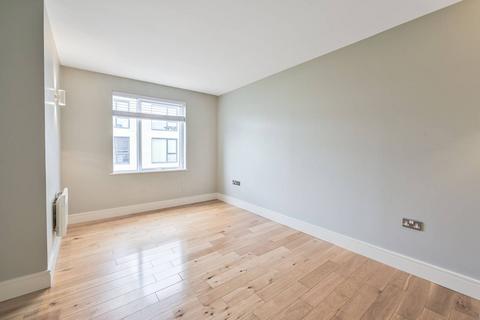 Llanvanor Road, Child's Hill, London... 2 bed flat for sale