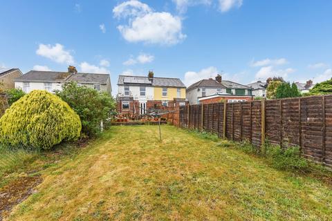 Noreuil Road, Petersfield, Hampshire 3 bed semi
