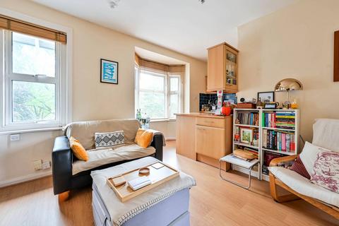 Shirley Court, York Road, Guildford, GU1 1 bed flat for sale