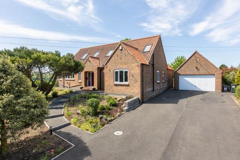 Foxholes, Driffield YO25 5 bed detached house for sale