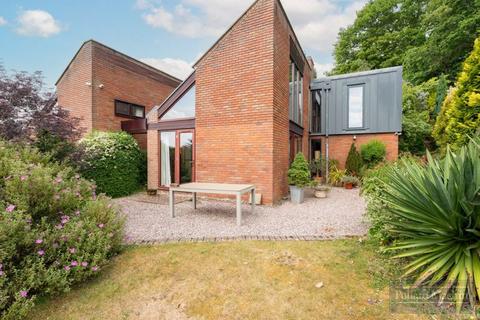 High Beech, South Croydon 5 bed detached house for sale
