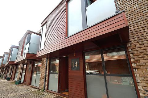 Newbury Mews, London NW5 2 bed mews for sale