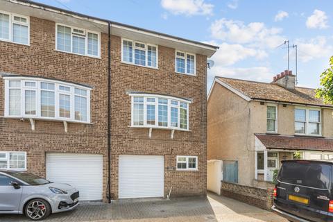 South House, Queens Place... 3 bed semi