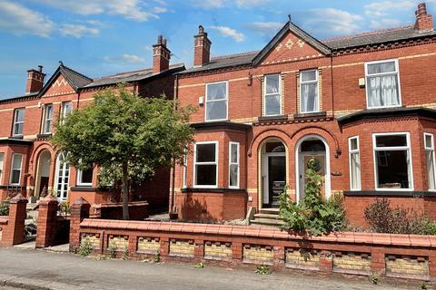 Hazelhurst Road, Manchester M28 3 bed semi