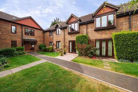 Ransom Close, Watford, Hertfordshire 2 bed apartment for sale