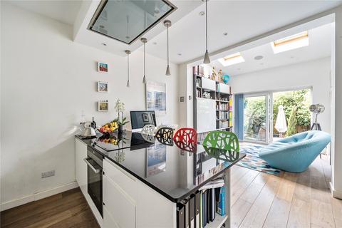 Natal Road, London, N11 2 bed apartment for sale