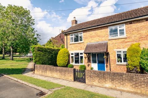 Bleriot Road, Cheltenham, GL54 3 bed semi