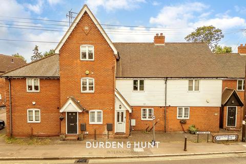 Market Place, Abridge, RM4 2 bed terraced house for sale