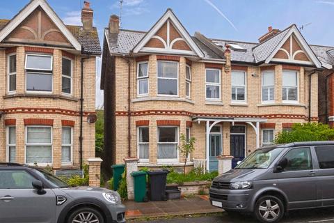 Worcester Villas, Hove 2 bed apartment for sale