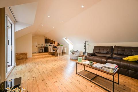 Blacksmiths Court N13, Wood Green... 2 bed flat for sale