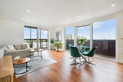 Blues Street, London E8 3 bed apartment for sale