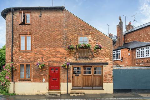 Ford Street, Buckingham... 2 bed semi